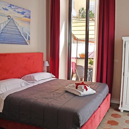 B&B Romeo Luxury Rooms カターニア エクステリア 写真
