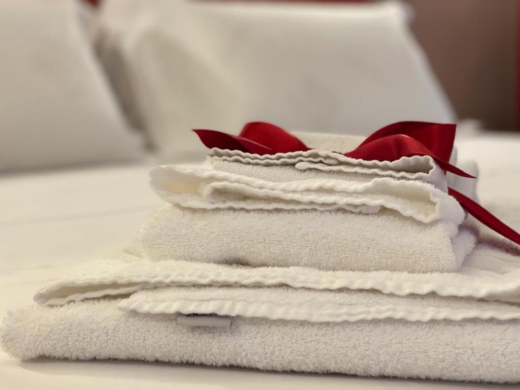 B&B Romeo Luxury Rooms カターニア エクステリア 写真
