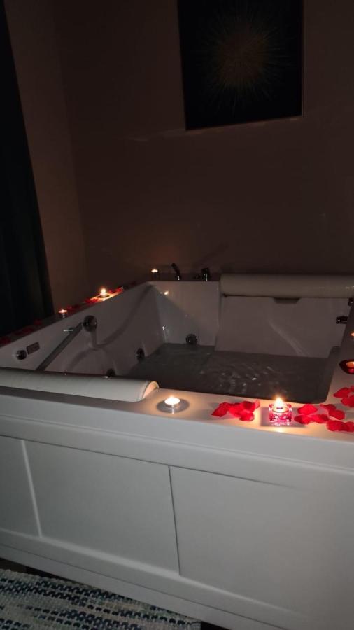 B&B Romeo Luxury Rooms カターニア エクステリア 写真