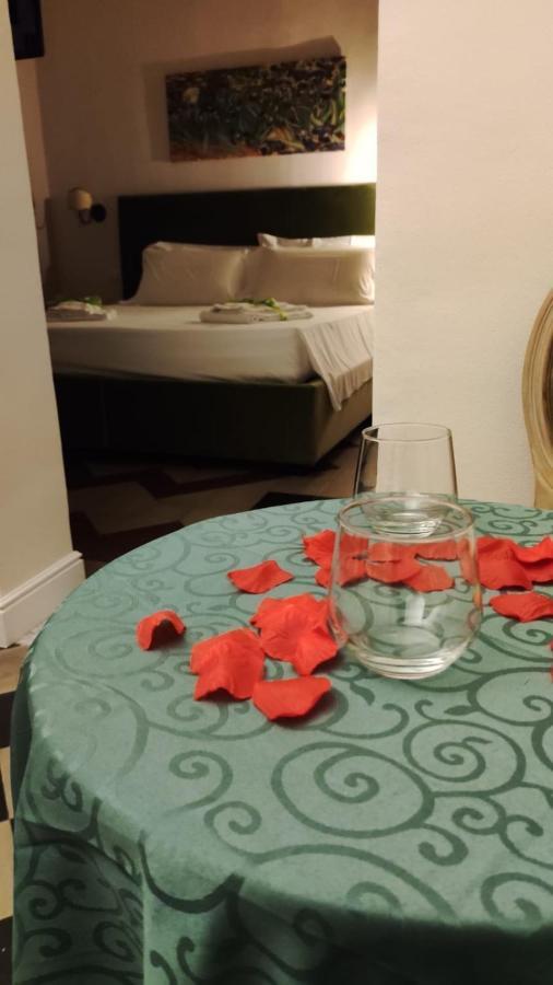 B&B Romeo Luxury Rooms カターニア エクステリア 写真